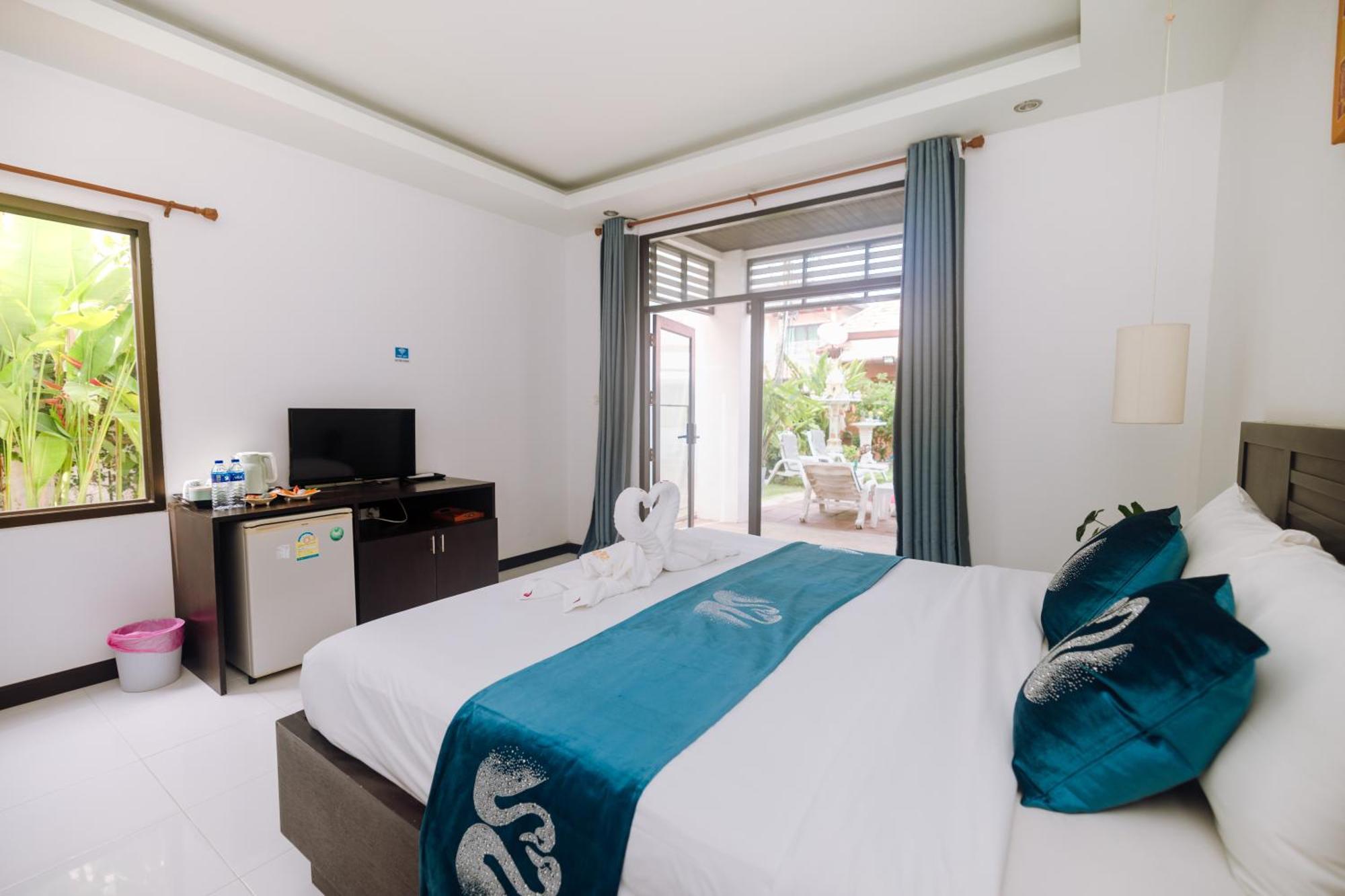 Monaburi Boutique Resort Rawai Экстерьер фото