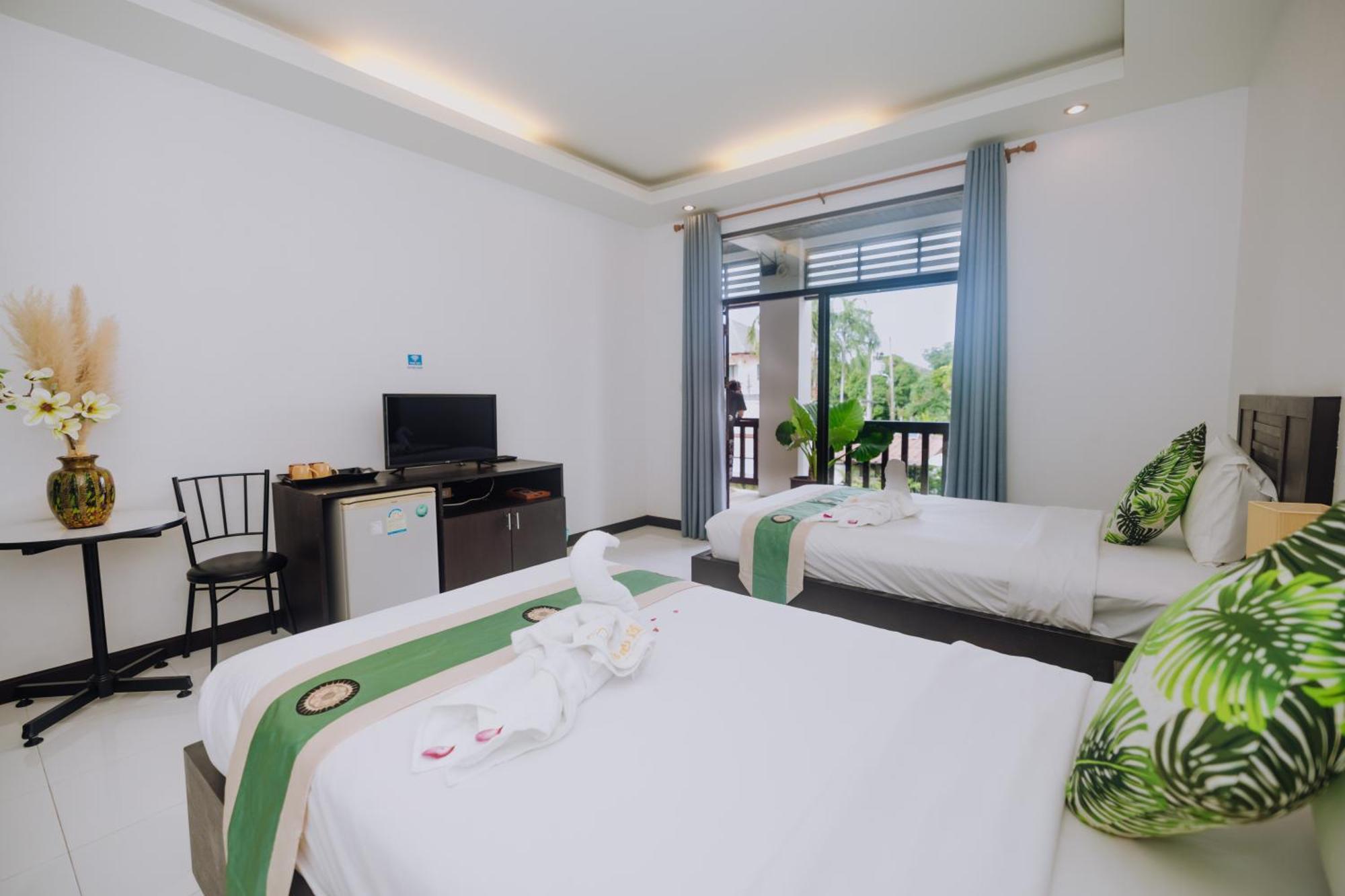 Monaburi Boutique Resort Rawai Экстерьер фото