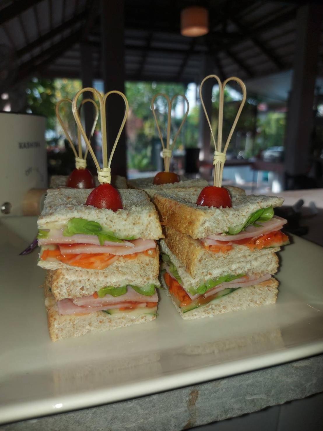 Monaburi Boutique Resort Rawai Экстерьер фото