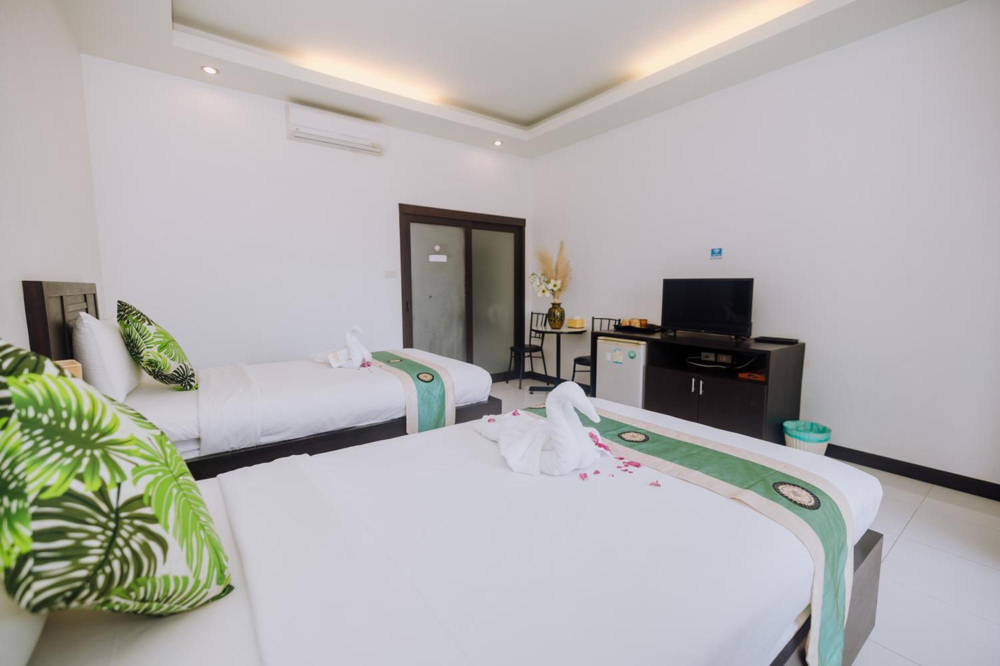 Monaburi Boutique Resort Rawai Экстерьер фото