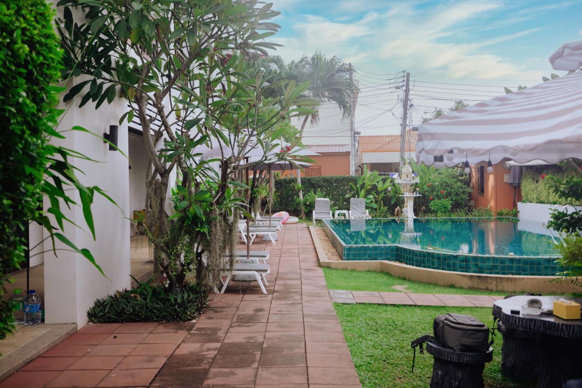 Monaburi Boutique Resort Rawai Экстерьер фото
