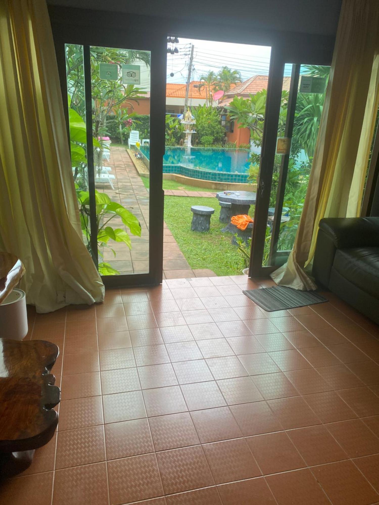 Monaburi Boutique Resort Rawai Экстерьер фото